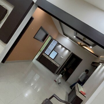 Furnished Amenities in 3.5 BHK Apartment at Greenwood Apartment, Gomti Nagar – for Rent