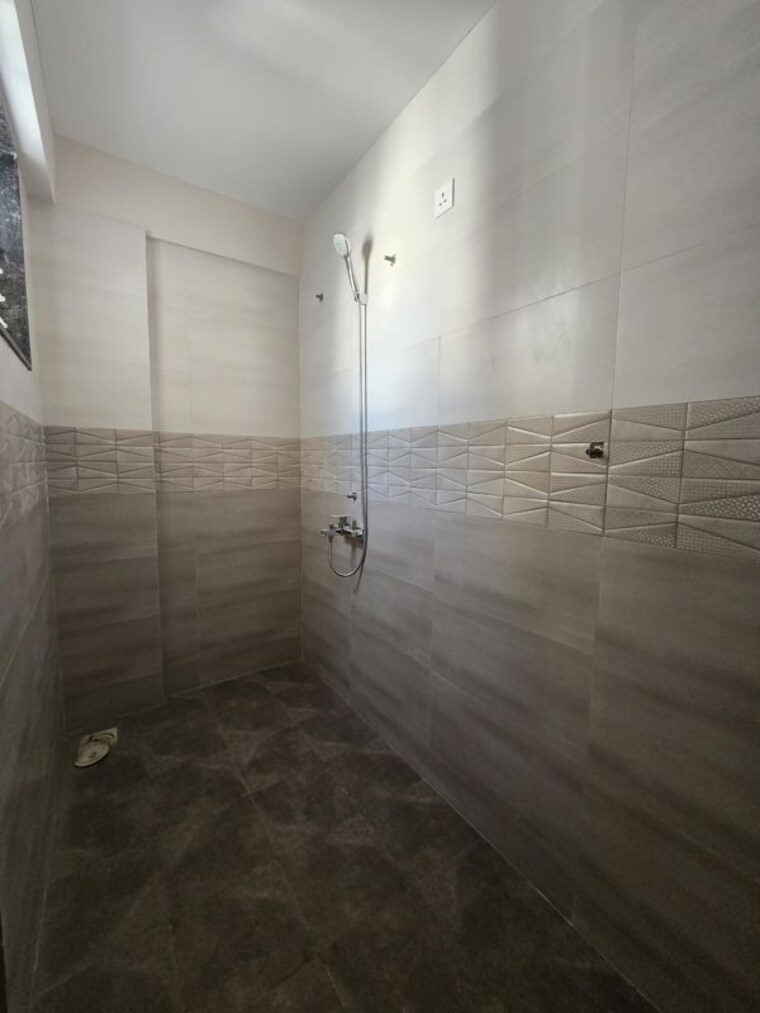 Bathroom, kharadi 1 Bedroom 700 Sq.Ft. Apartment In Kharadi Pune 10128592