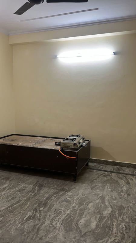 1 BHK Builder Floor For Rent in Chattarpur