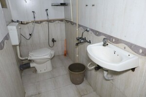 Bathroom in 3 BHK Villa at RNA Courtyard, Mira Road – for Rent