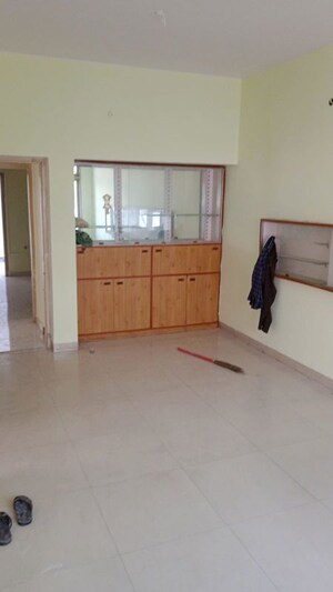 Room in 2.5 BHK Independent House at Gomti Nagar – for Rent