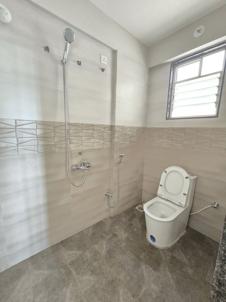 Bathroom, kharadi 2 Bedroom 950 Sq.Ft. Apartment In Kharadi Pune 10128604
