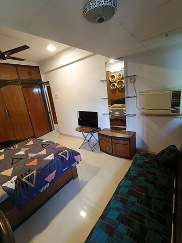 Master Bedroom in 2 BHK Apartment at Shree Amit Nagar CHS, Andheri West – for Rent