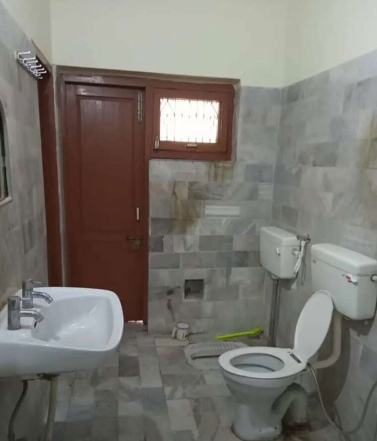 Bathroom, raj-apartments-butler-colony 2 Bedroom 1450 Sq.Ft. Apartment In Butler Colony Lucknow 10128621