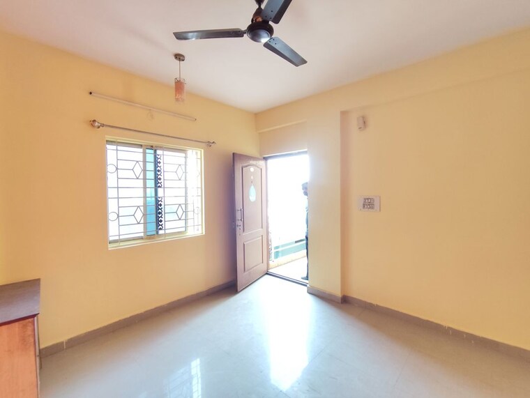 Room, sg palya 2 Bedroom 1000 Sq.Ft. Apartment In Sg Palya Bangalore 10128625