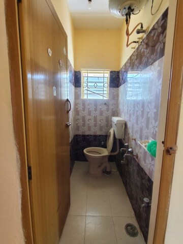 Master Bedroom in 2 BHK Apartment at Sg Palya – for Rent