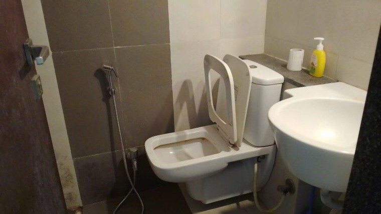 Bathroom, rohan-mithila 4 Bedroom 2800 Sq.Ft. Apartment In Viman Nagar Pune 10128632