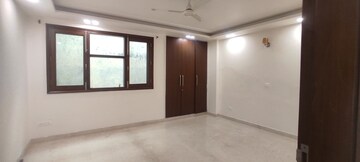 Room in 3.5 BHK Apartment at Safdarjung Enclave – for Rent