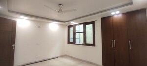 Room in 3.5 BHK Apartment at Safdarjung Enclave – for Rent