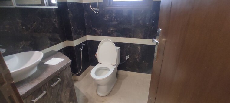 Master Bedroom, safdarjung enclave 3.5 Bedroom 2550 Sq.Ft. Apartment In Safdarjung Enclave Delhi 10128642