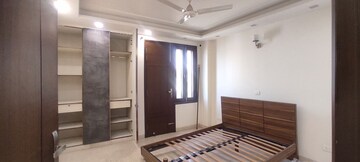 Room in 3.5 BHK Apartment at Safdarjung Enclave – for Rent