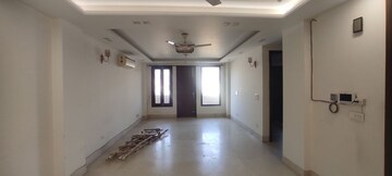 Room in 3.5 BHK Apartment at Safdarjung Enclave – for Rent