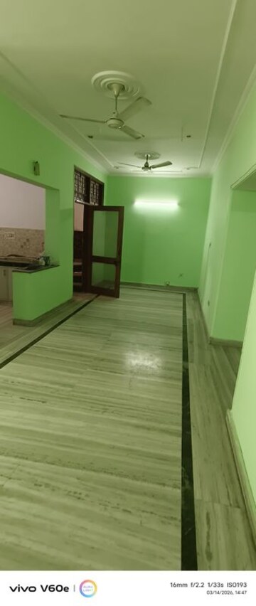 Room in 2.5 BHK Villa at Sector 55 – for Rent
