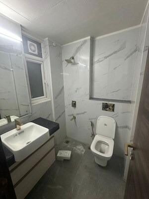 Bathroom in 3 BHK Apartment at Smart World Orchard, Sector 61 – for Rent