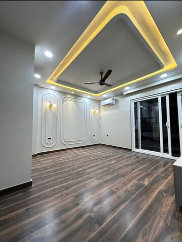 Bedroom in 4 BHK Builder Floor at RWA Residential Society Sector 46, Sector 46 – for Sale