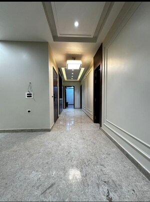 Building Lobby in 4 BHK Builder Floor at RWA Residential Society Sector 46, Sector 46 – for Sale