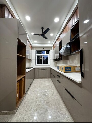 Kitchen in 4 BHK Builder Floor at RWA Residential Society Sector 46, Sector 46 – for Sale