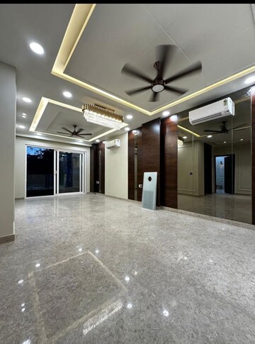 4 BHK Builder Floor For Sale in RWA Residential Society Sector 46, Sector 46