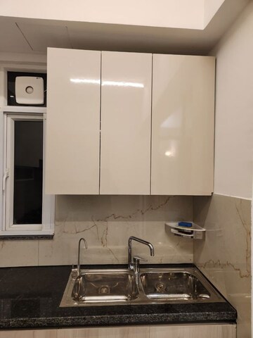 3 BHK Apartment For Rent in RWA Apartments Sector 61, Sector 61