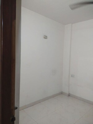 Room in 1 BHK Apartment at The Bombay Hindu CHS, Dadar East – for Rent