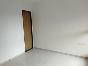 Furnished Amenities in 1 BHK Apartment at Chandak 34 Park Estate, Goregaon West – for Rent