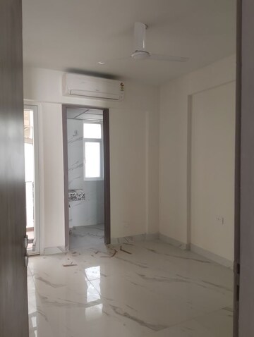 Room in 3.5 BHK Apartment at M3M Soulitude, Sector 89 – for Rent