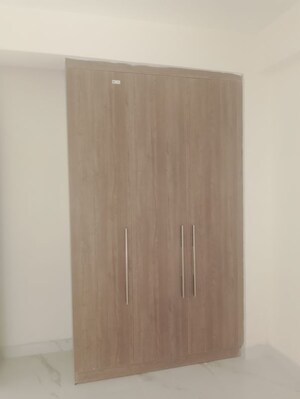 Furnished Amenities in 3.5 BHK Apartment at M3M Soulitude, Sector 89 – for Rent