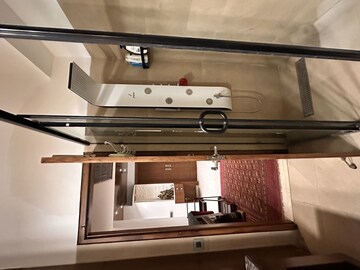 Washroom in 4 BHK Apartment at SS Hibiscus, Sector 50 – for Rent