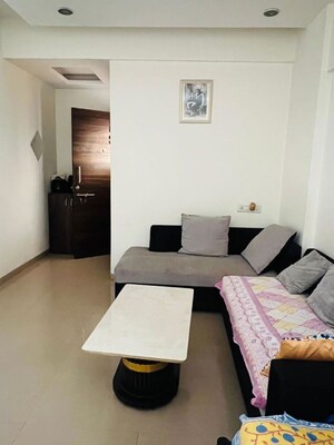 Team Area in 2 BHK Apartment at Greenland Society, Pimple Saudagar – for Rent