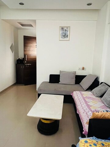 Team Area in 2 BHK Apartment at Greenland Society, Pimple Saudagar – for Rent