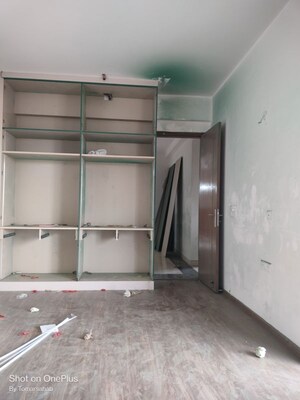 Room in 2.5 BHK Apartment at The Center Court, Sector 88a – for Rent