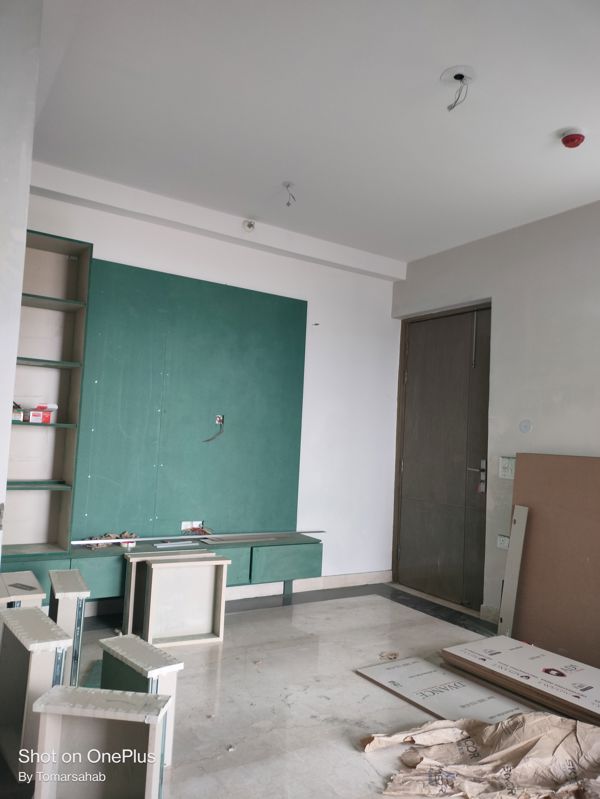 2.5 BHK + Study Room Apartment For Rent in The Center Court