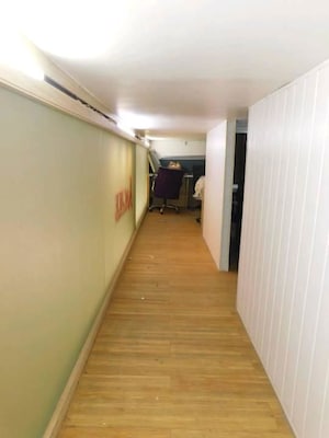 Room in  Office Space at Range Heights, Jogeshwari West – for Sale