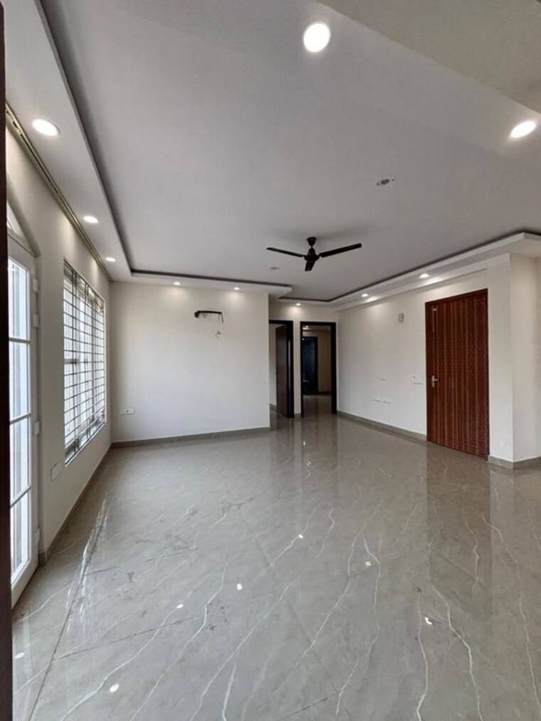 Room, ardee-city 3 Bedroom 1600 Sq.Ft. Builder Floor In Sector 52 Gurgaon 10128749