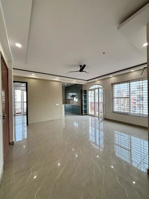 Room in 3 BHK Builder Floor at Ardee City, Sector 52 – for Rent