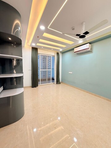 Room in 3 BHK Apartment at Aurobindo Kohinoor, Serilingampally – for Rent