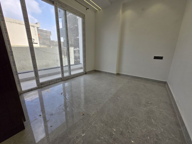 Room, palm-residency-chhatarpur 1 Bedroom 450 Sq.Ft. Apartment In Chattarpur Delhi 10128755