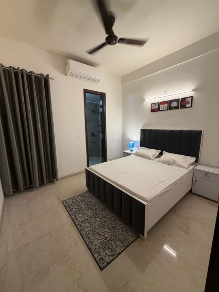Master Bedroom, smart-world-orchard 3 Bedroom 1680 Sq.Ft. Apartment In Sector 61 Gurgaon 10128759