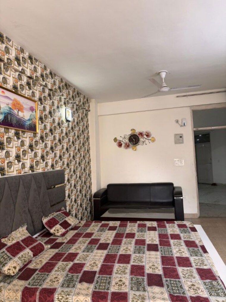 Bedroom, radhey-krishna-orchid 1 RK 450 Sq.Ft. Builder Floor In Sector 101 Noida 10128765