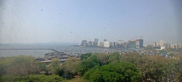 Plot Area in 3 BHK Apartment at Cuffe Parade – for Sale