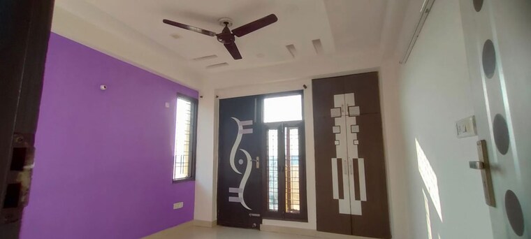 Room, chattarpur 3 Bedroom 125 Sq.Yd. Builder Floor In Chattarpur Delhi 10128794