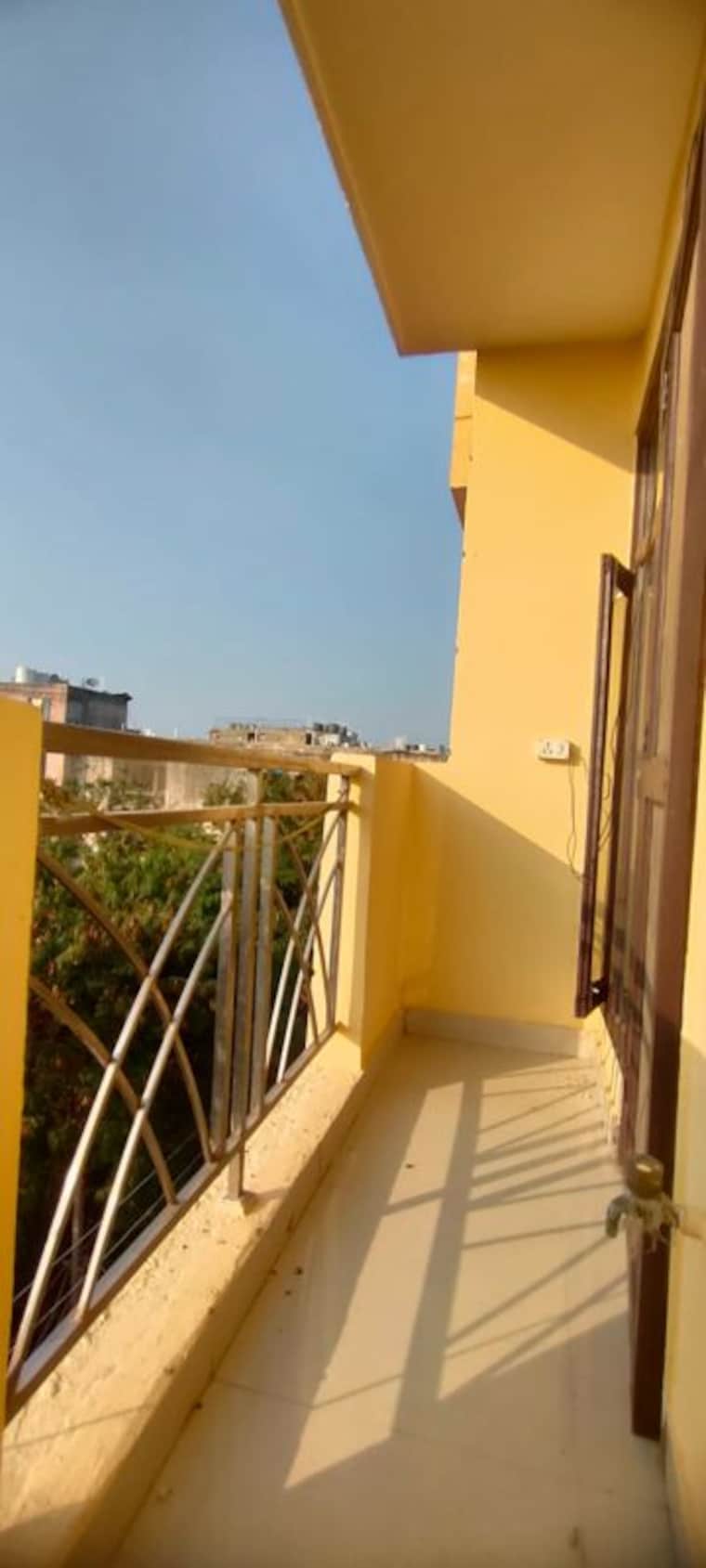 Balcony, chattarpur 3 Bedroom 125 Sq.Yd. Builder Floor In Chattarpur Delhi 10128794