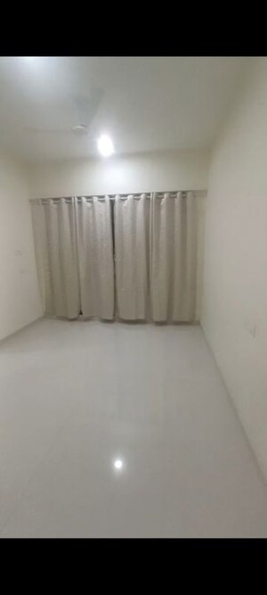 Room in 3 BHK Apartment at Jai Bharat Apartment, Andheri West – for Rent