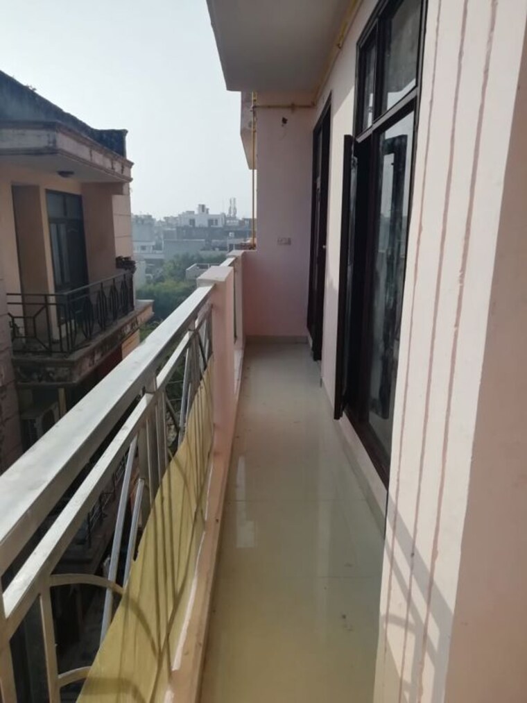 Balcony, chattarpur 2 Bedroom 80 Sq.Yd. Builder Floor In Chattarpur Delhi 10128798