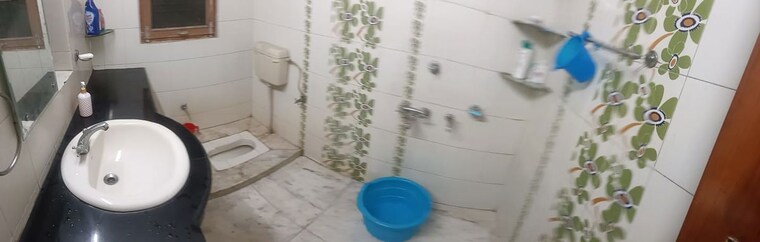 Bathroom, gomti nagar 3 Bedroom 1500 Sq.Ft. Independent House In Gomti Nagar Lucknow 10128807