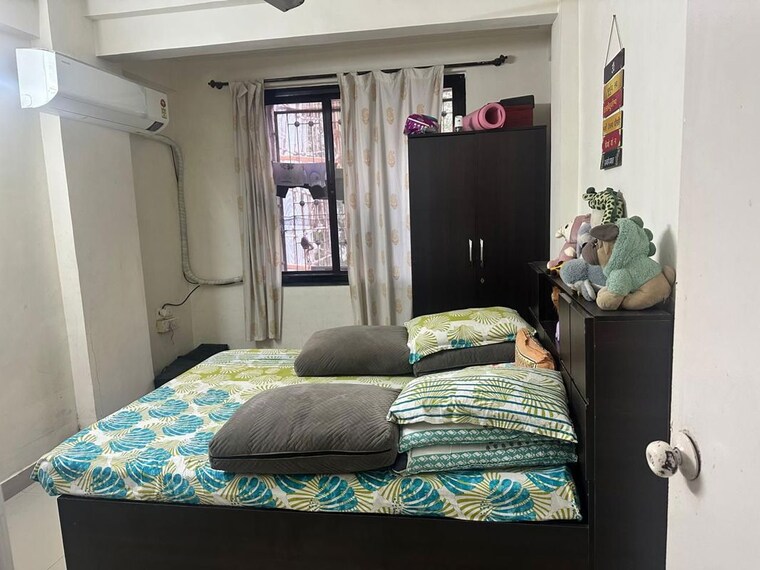 Bedroom, ratnagar-chs 2.5 Bedroom 1000 Sq.Ft. Apartment In Andheri West Mumbai 10128808