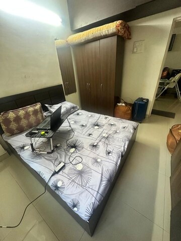 Master Bedroom in 2.5 BHK Apartment at Ratnagar CHS, Andheri West – for Rent