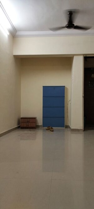 Room in 2.5 BHK Apartment at Ratnagar CHS, Andheri West – for Rent