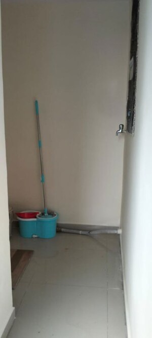 Furnished Amenities in 2.5 BHK Apartment at Ratnagar CHS, Andheri West – for Rent