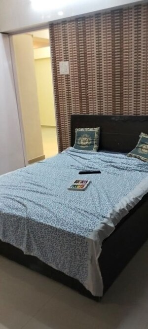 Bedroom in 2.5 BHK Apartment at Ratnagar CHS, Andheri West – for Rent